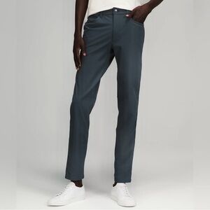 Lululemon ABC Commission Pant - 32/28 Short